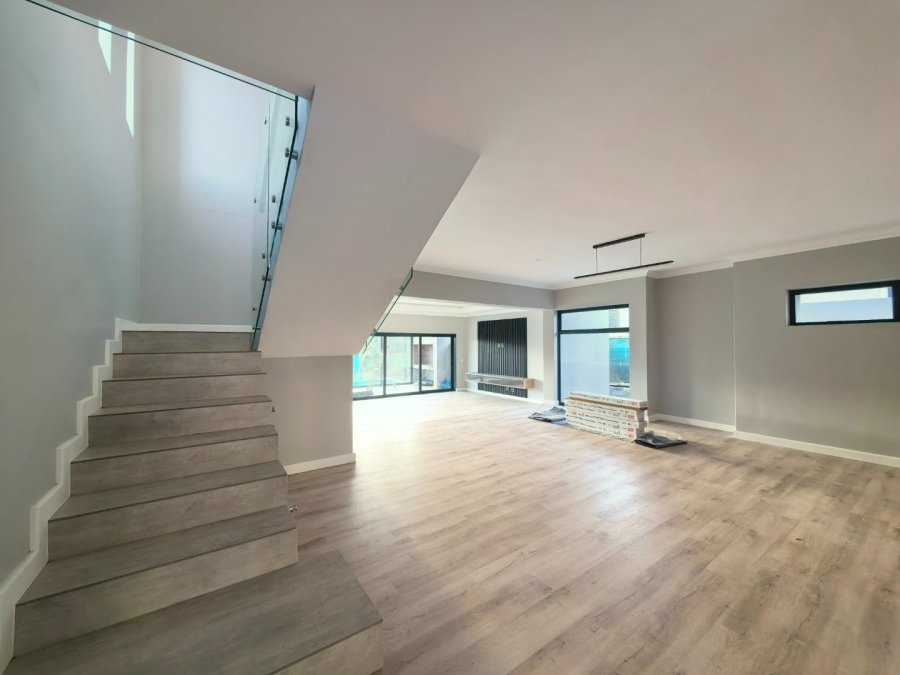 4 Bedroom Property for Sale in Welgelegen Western Cape